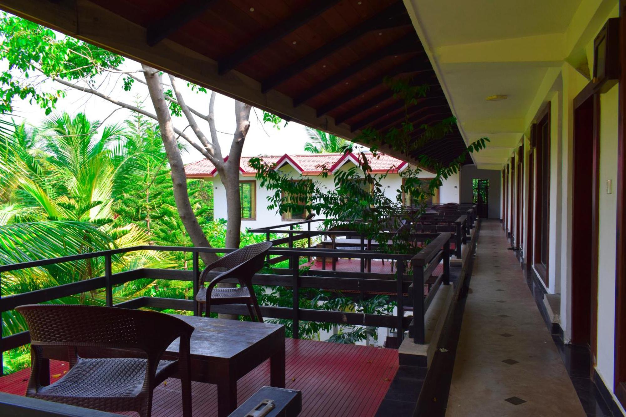 Hotel Green Garden Trincomalee Exterior photo